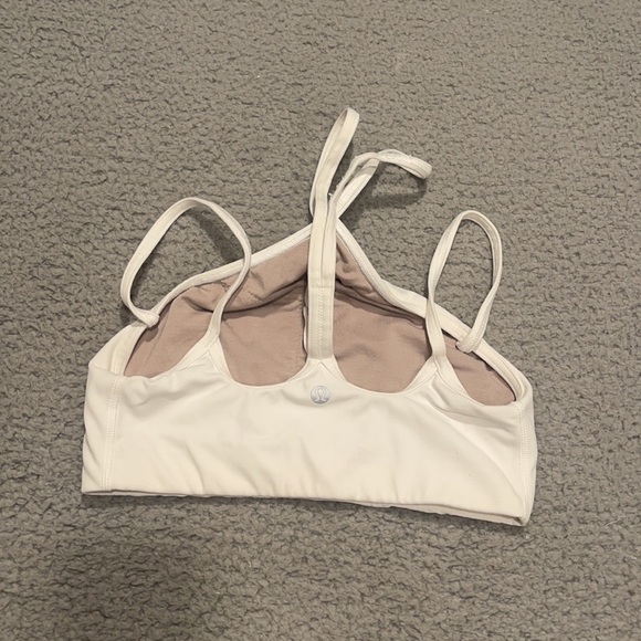 Lululemon Flow Y Strappy Bra Nulu *Light Support, A–C Cups White size 6 - Picture 3 of 5